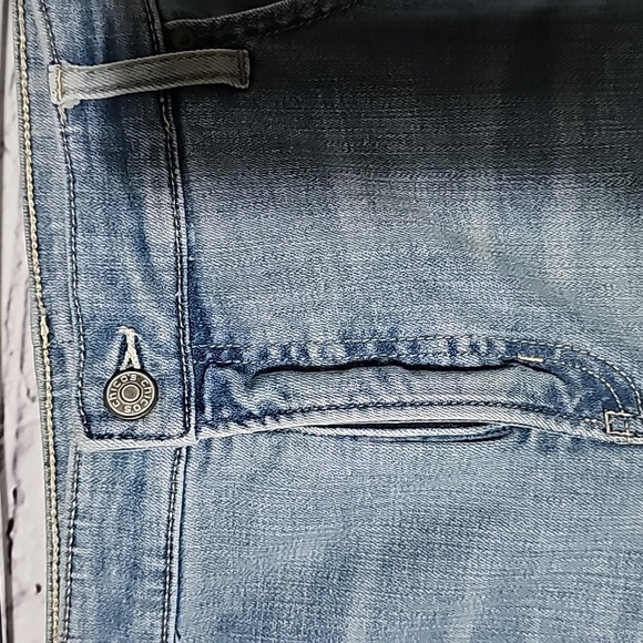 Chicos so slimming sz 3 light wash girlfriend slim ankle jeans us sz 16 WJ125 - Picture 2 of 8